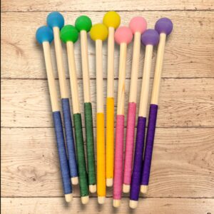 Paires de mailloches avec tissage macramé pour tongue drums, pour jouer sur votre instrument de musique avec douceur